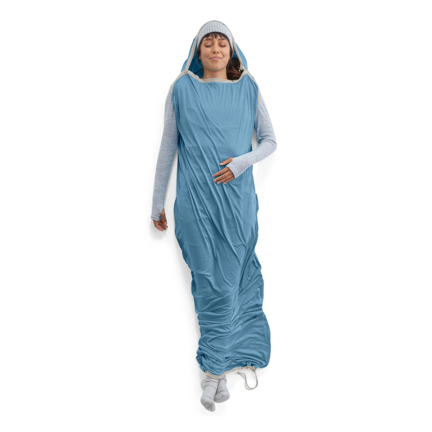 056303_BreezeSleepingBagLiner_Regular-Mummy_CendreBlue_MODEL_2_1500.webp