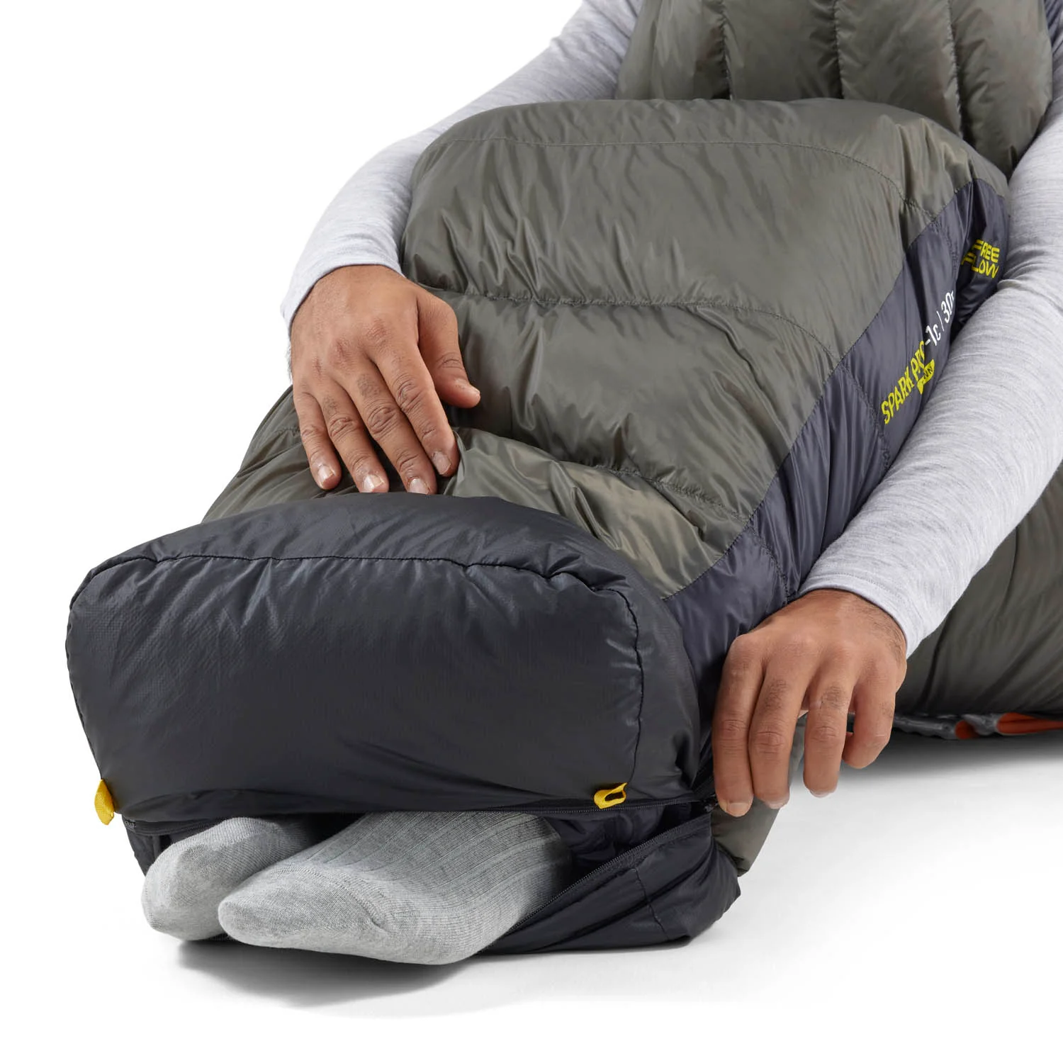 SparkProDownSleepingBag-1C-30FRegular_ASL041071-050103_MODEL_5_WBG.webp